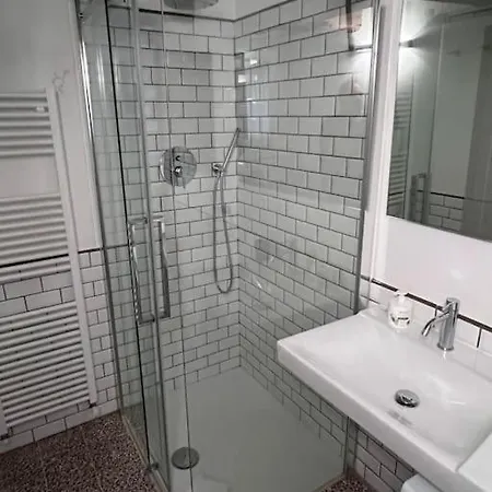 La Casetta Nel Cerchio Apartment *